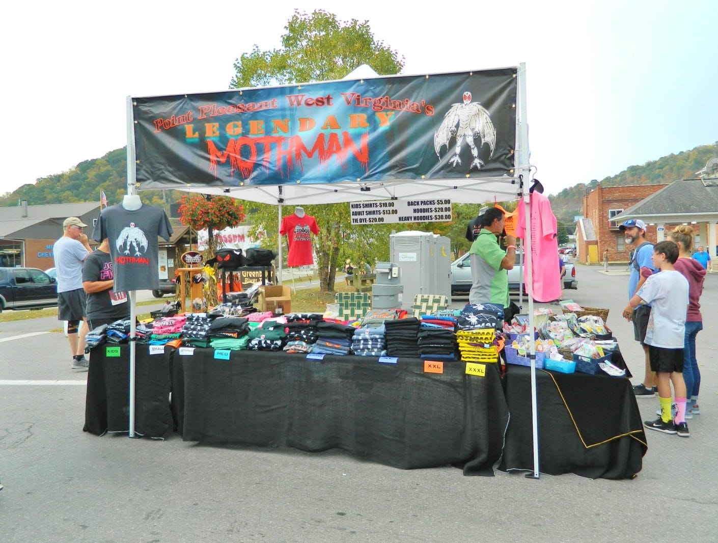 vendormothmanMarlintonWVRoadkillCookoff